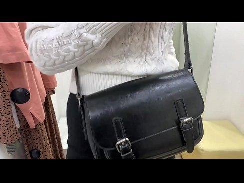 ❤️ Publika masturbado de juna hundino FeralBerry kun dildo en la vestoĉambro ❌ Faka video  ĉe eo.mailkassa.ru ❌❤