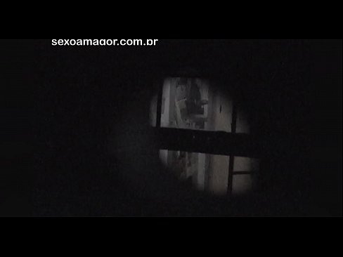 ❤️ Blondie estas sekrete filmita fare de najbara voyeur kaŝita malantaŭ kavaj brikoj ❌ Faka video  ĉe eo.mailkassa.ru ❌❤
